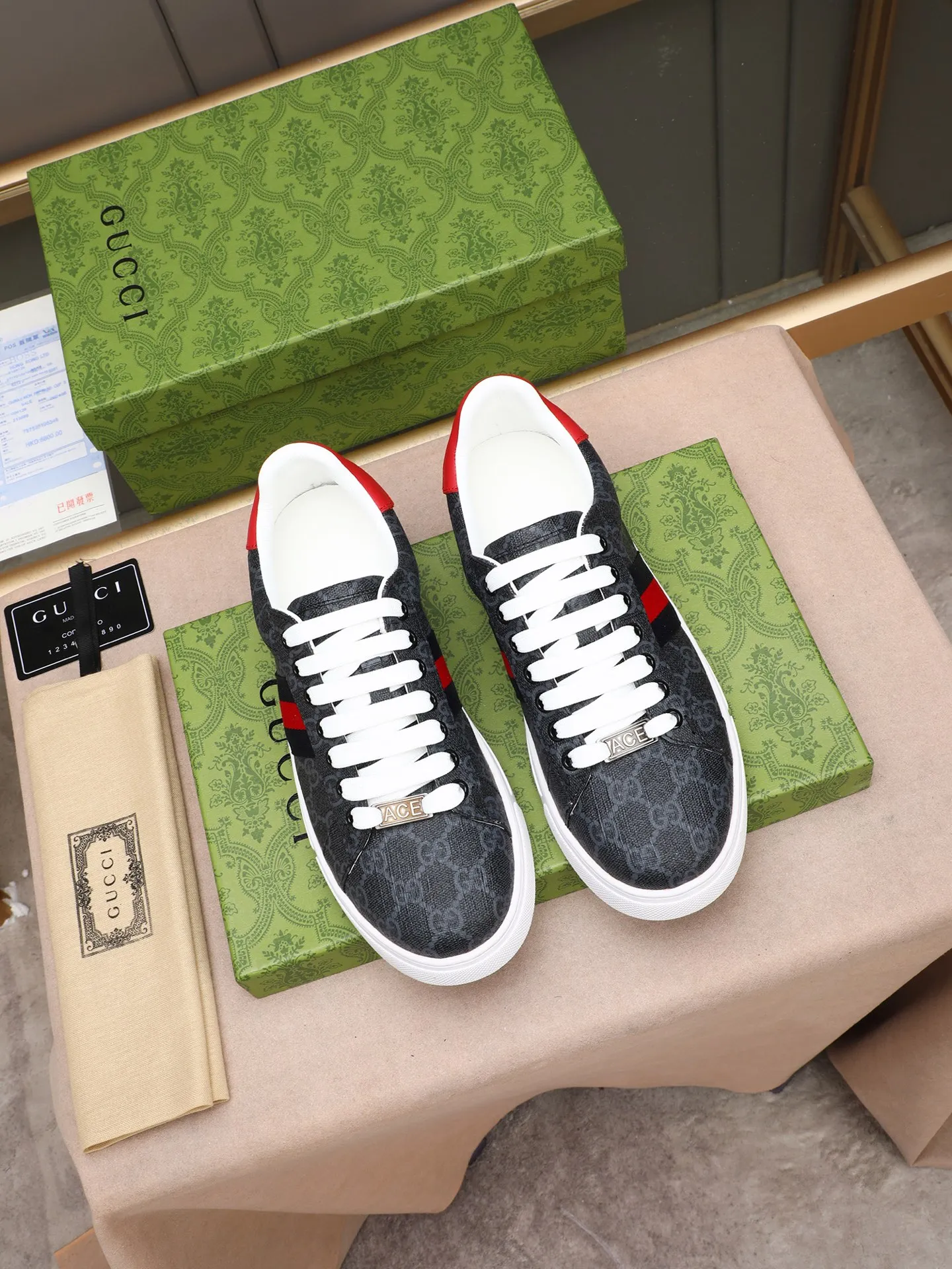 Men's shoes 💰400 [running volume version] GUGGI white shoe series! The fabric is made of imported cowhide➕Gucci special material➕sheep lining➕original rubber outsole, men's size 38-44 (45 can be customized)
